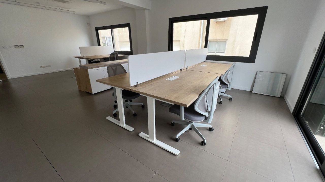 Офис Katholiki, Кипр, 222 м² - фото 2