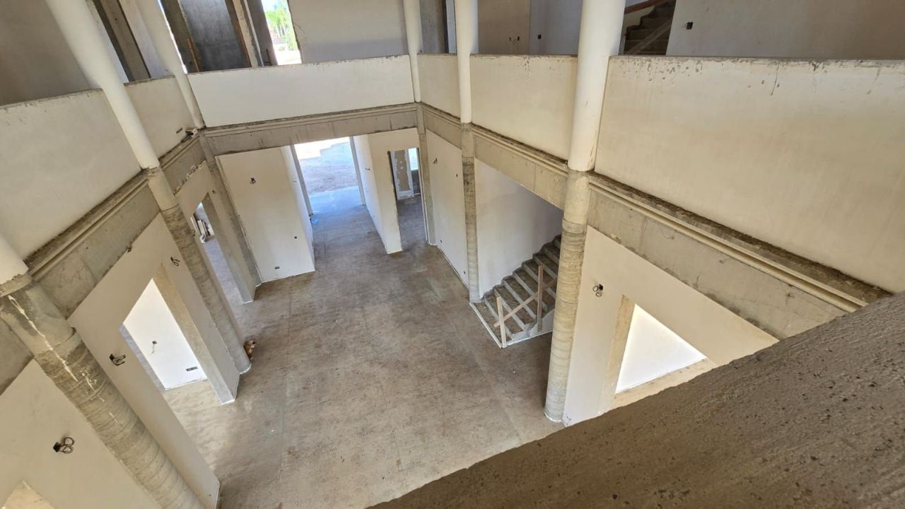 Дом Kalogyros, Кипр, 795 м² - фото 2