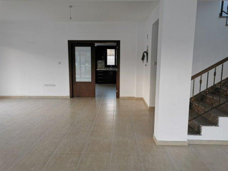 Дом в Эптагонии, Кипр, 275 м² - фото 2