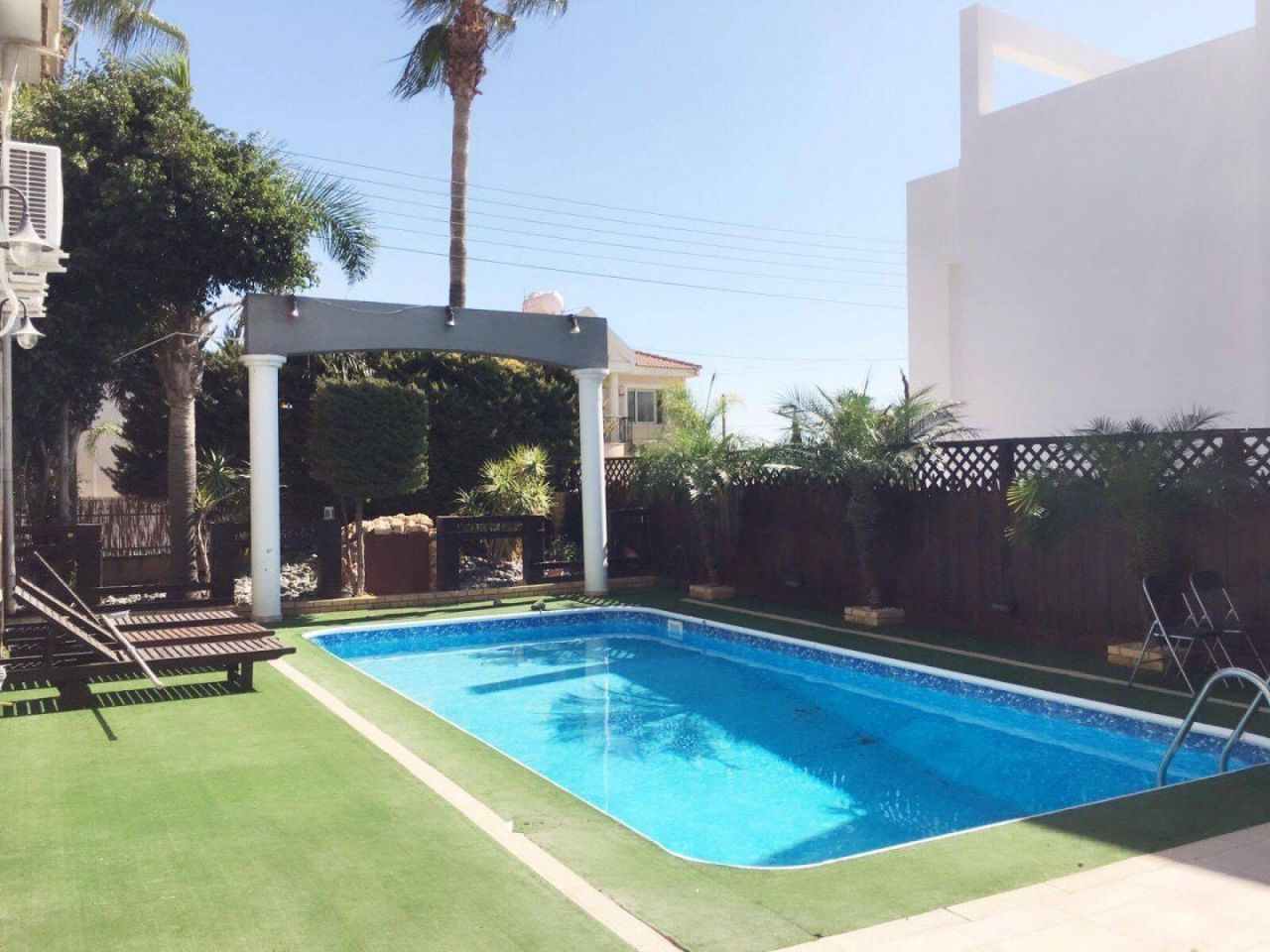 Дом Agios Athanasios - Tourist Area, Кипр, 280 м² - фото 2