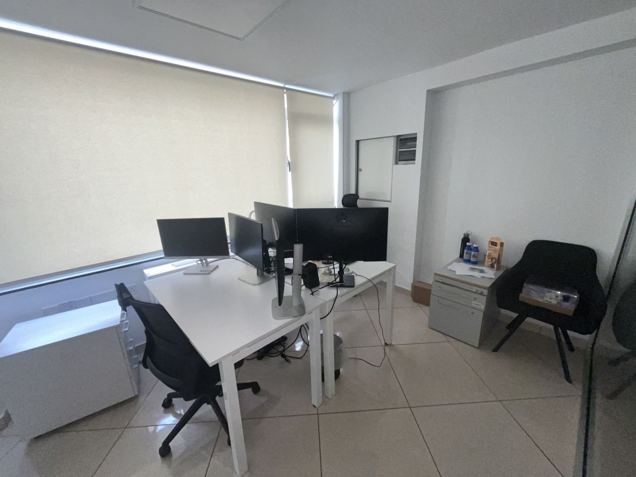 Офис в Лимасоле, Кипр, 370 м² - фото 2