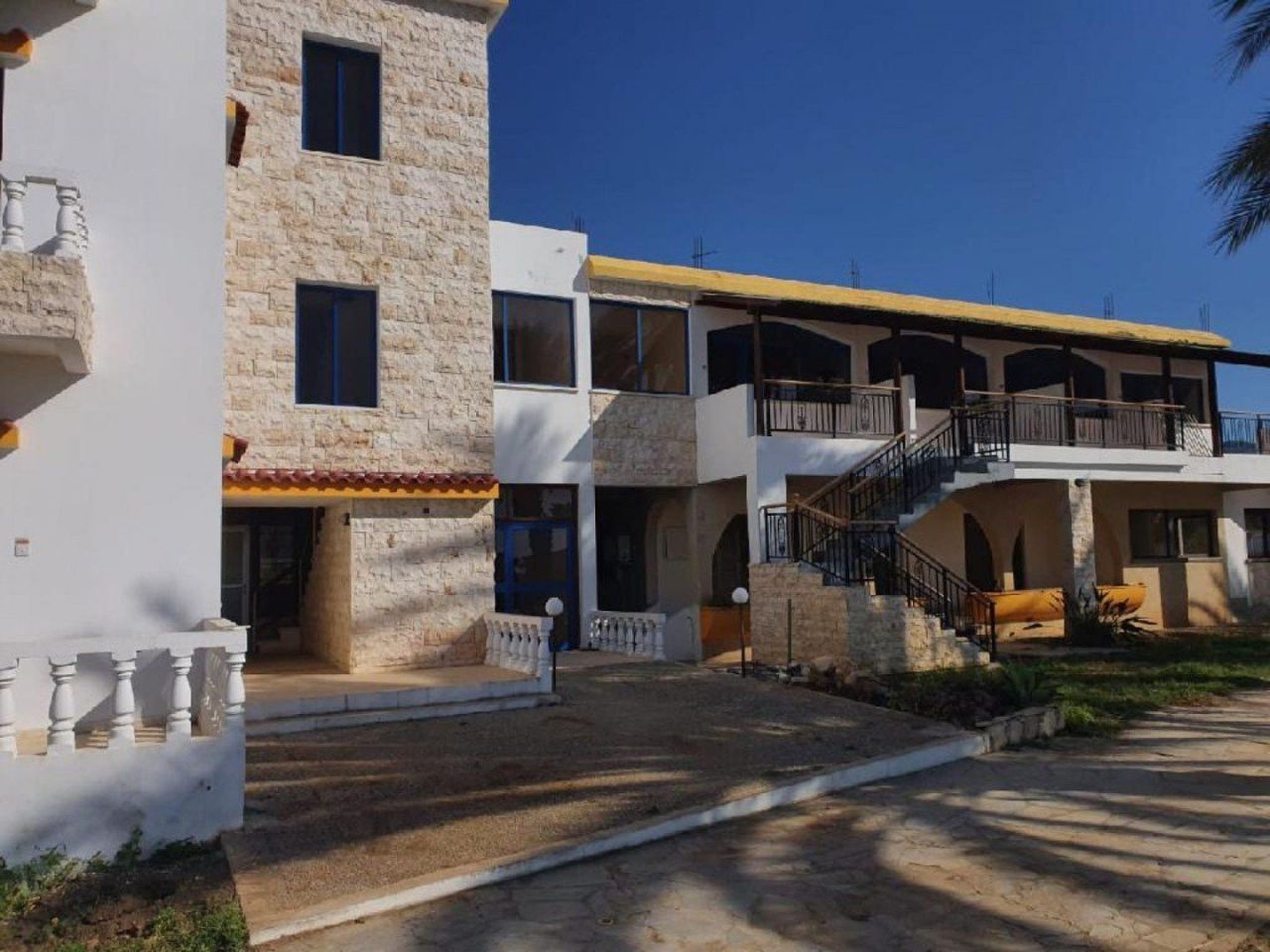 Отель, гостиница в Айия Марина Хрисохусе, Кипр, 1 135 м² - фото 2