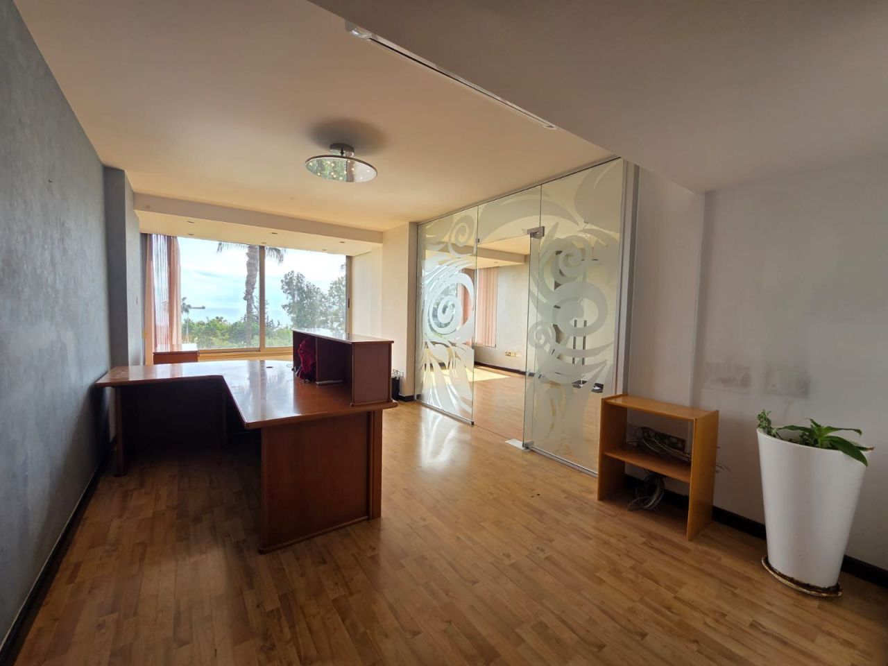 Офис в Айя-Напе, Кипр, 188 м² - фото 2