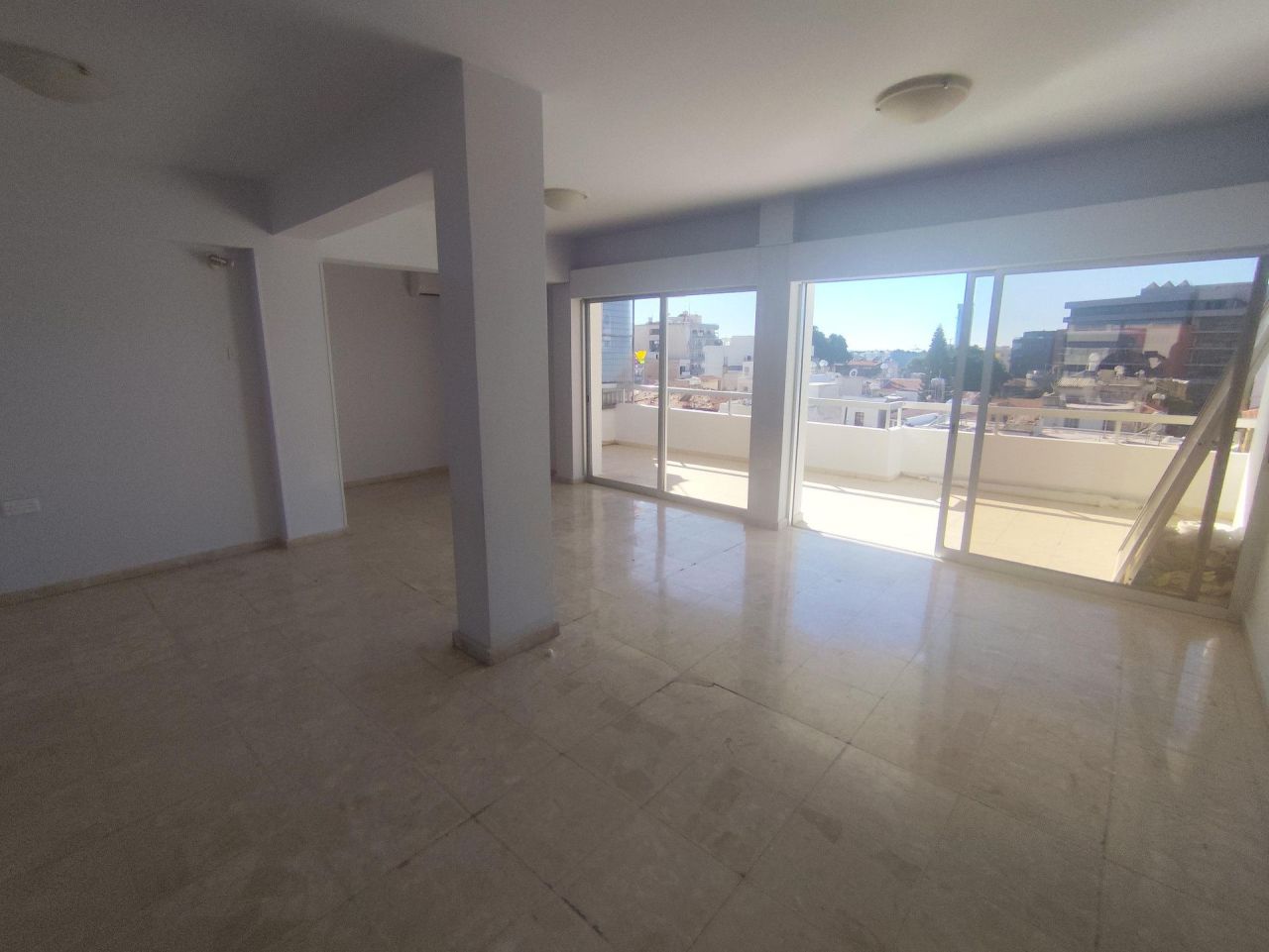 Офис Agia Zoni, Кипр, 200 м² - фото 2