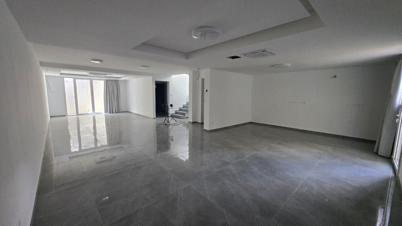 Дом в Агиос Тихоне, Кипр, 500 м² - фото 3