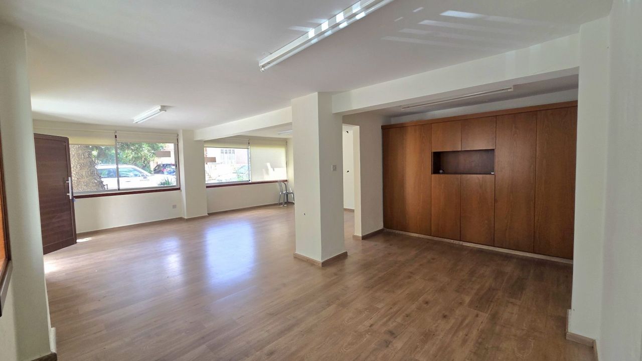 Офис Neapoli, Кипр, 100 м² - фото 3
