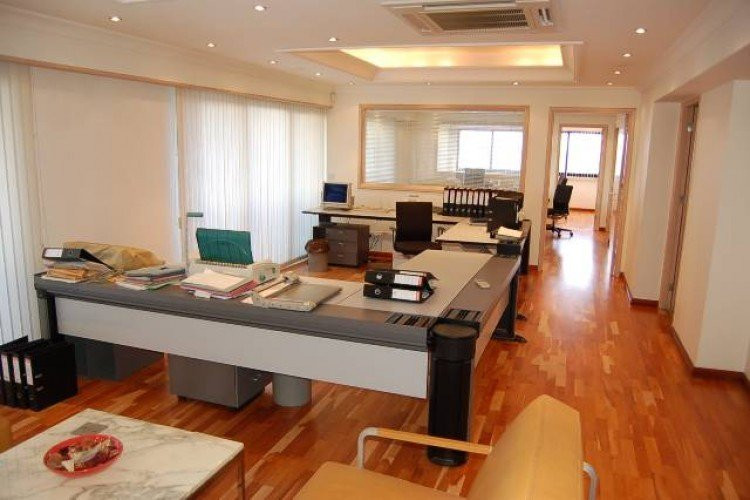 Офис Neapoli, Кипр, 200 м² - фото 3