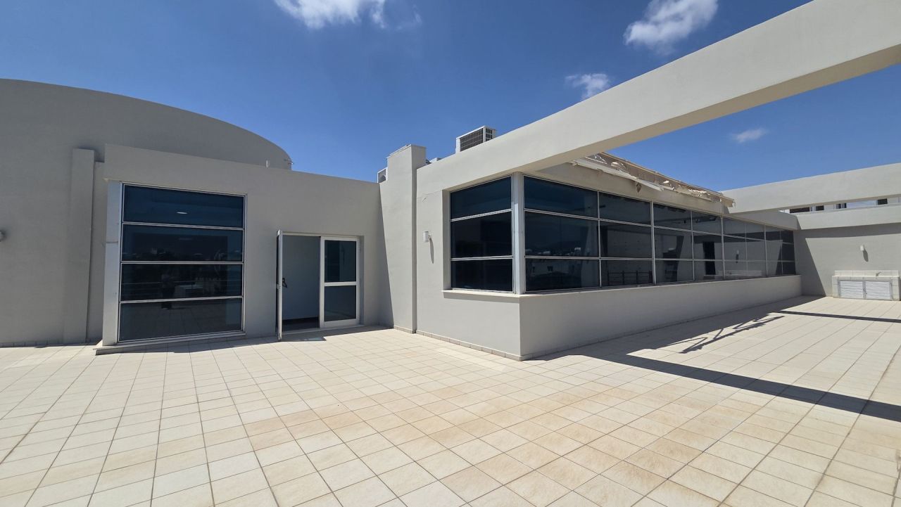 Офис в Айос-Атанасиосе, Кипр, 600 м² - фото 3