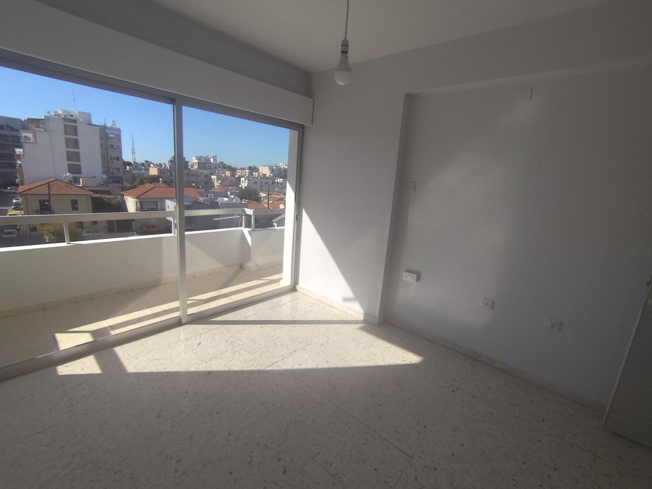 Офис Agia Zoni, Кипр, 90 м² - фото 3