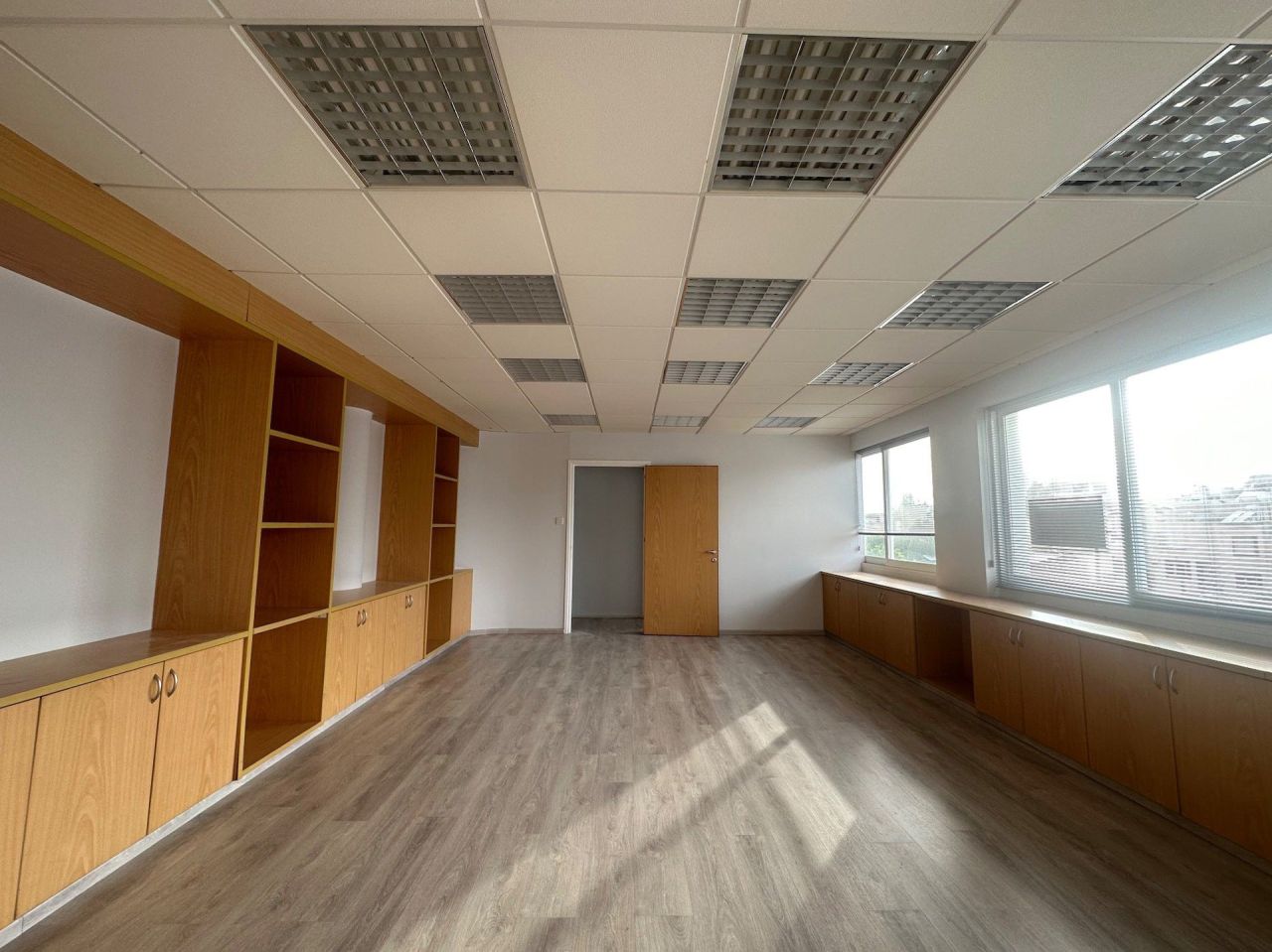Офис Agios Nicolaos, Кипр, 200 м² - фото 4