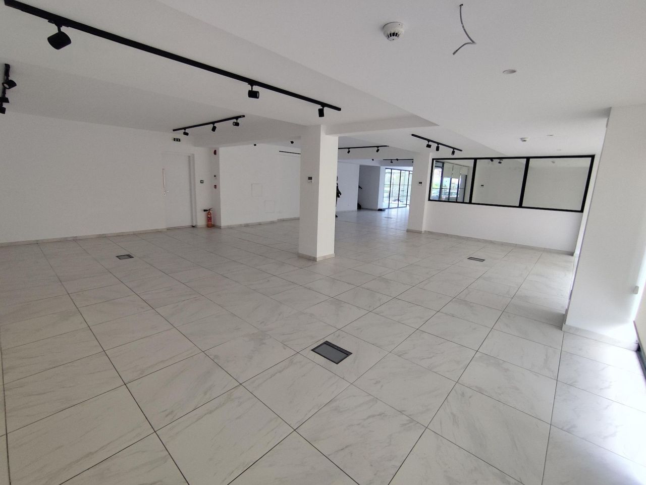 Магазин Katholiki, Кипр, 624 м² - фото 3