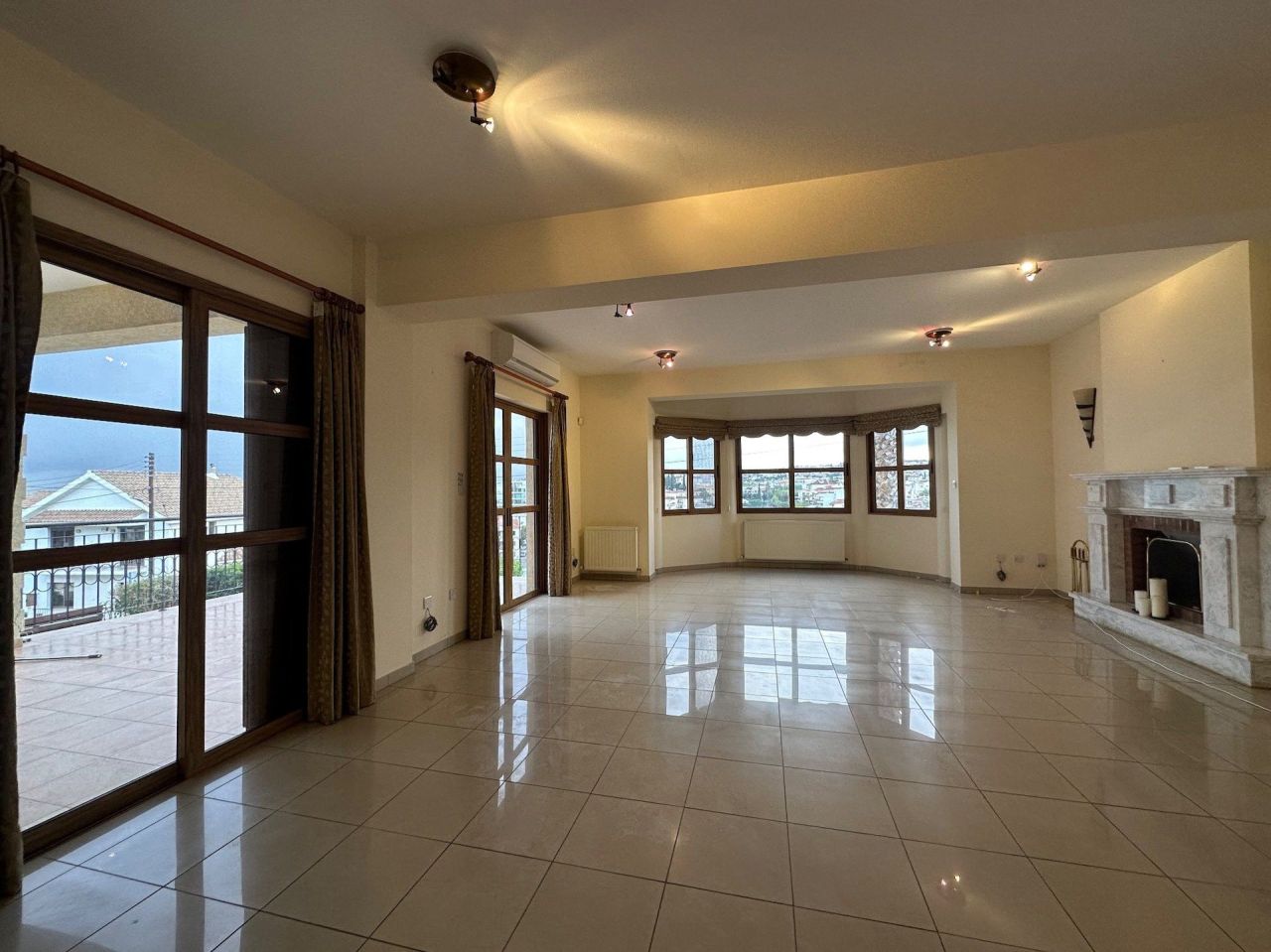 Дом в Айос-Атанасиосе, Кипр, 550 м² - фото 4