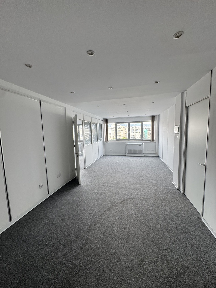 Офис Agia Zoni, Кипр, 275 м² - фото 1