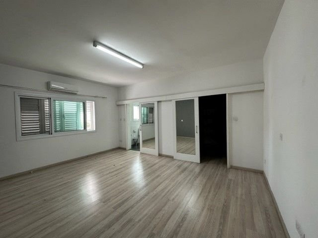 Офис Agios Nicolaos, Кипр, 180 м² - фото 4
