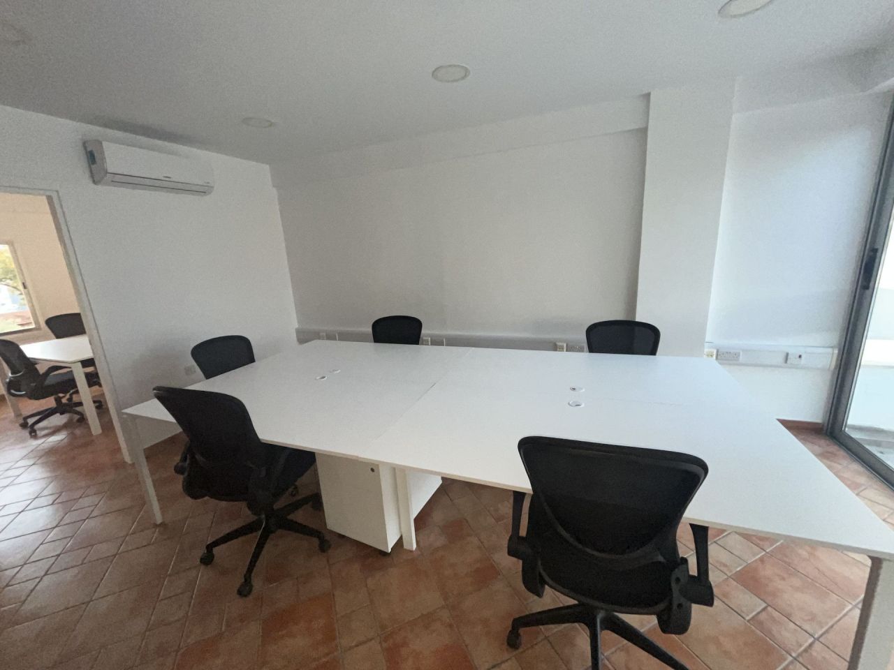 Офис Agia Zoni, Кипр, 213 м² - фото 5