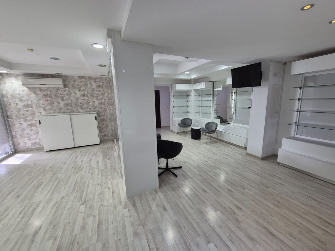 Офис Agia Filaxi, Кипр, 230 м² - фото 5