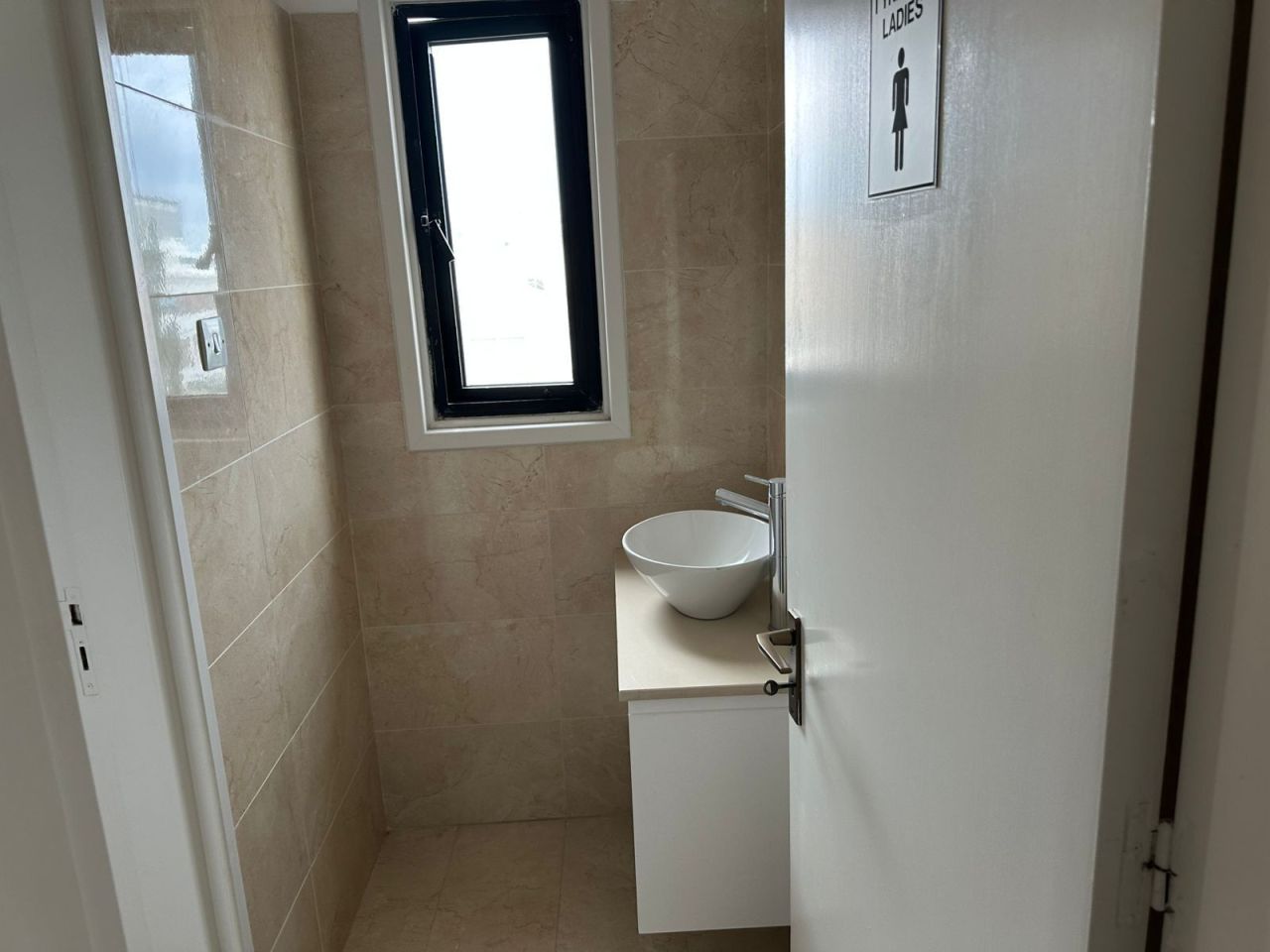 Офис в Пафосе, Кипр, 66 м² - фото 5
