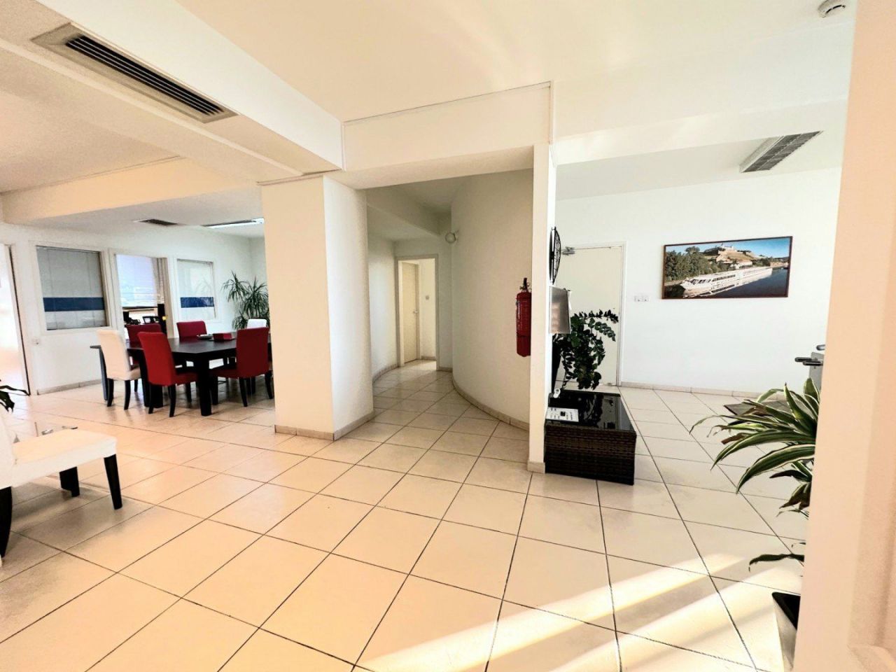 Офис в Айос-Атанасиосе, Кипр, 320 м² - фото 5