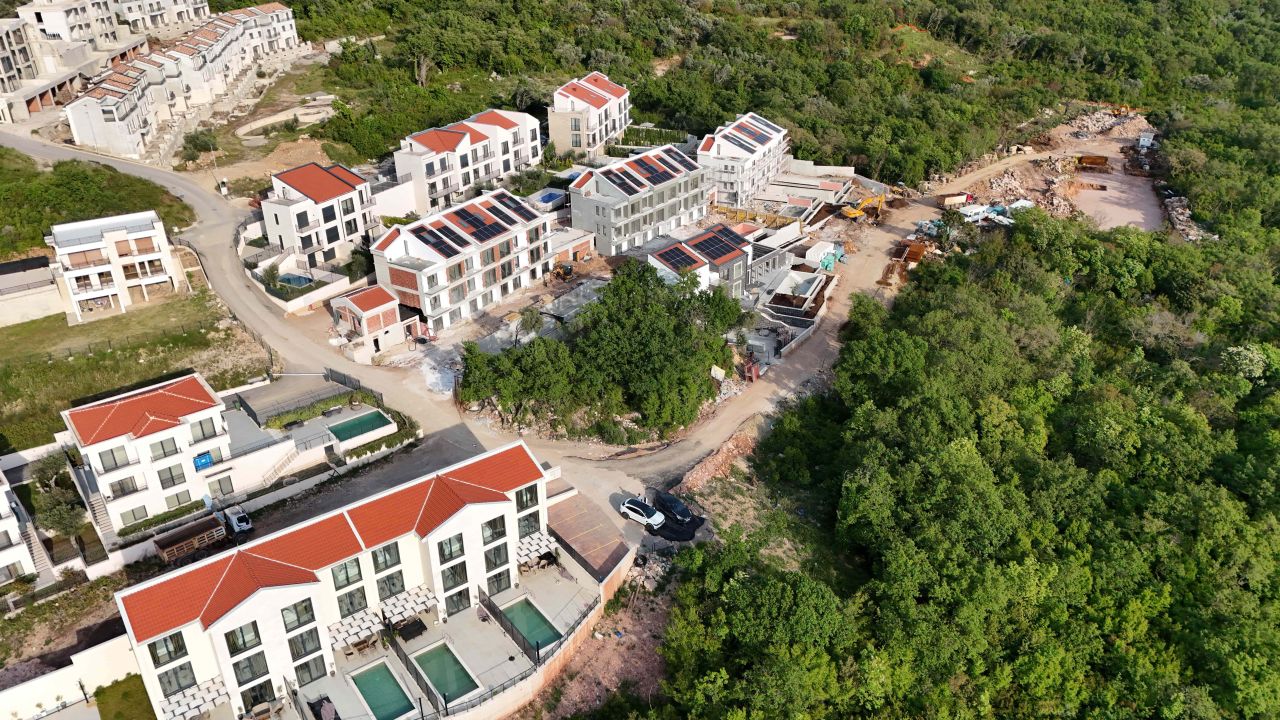 Земля в Режевичах, Черногория, 956 м² - фото 1