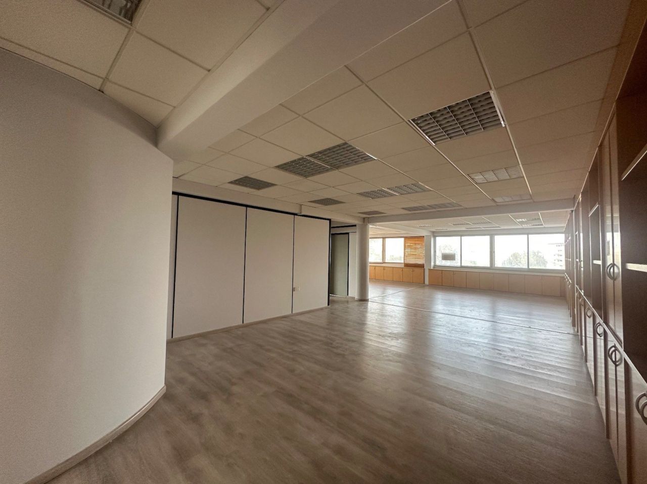 Офис Agios Nicolaos, Кипр, 200 м² - фото 6