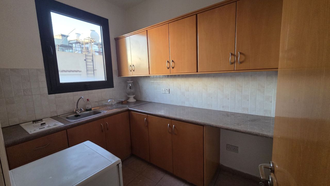 Офис в Агиос Спиридоне, Кипр, 135 м² - фото 6