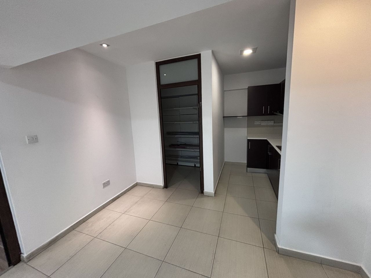 Офис Agia Zoni, Кипр, 376 м² - фото 7