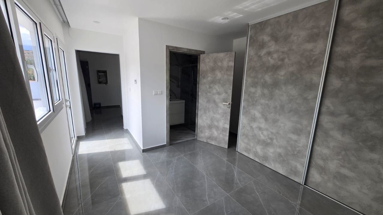 Дом в Агиос Тихоне, Кипр, 500 м² - фото 7