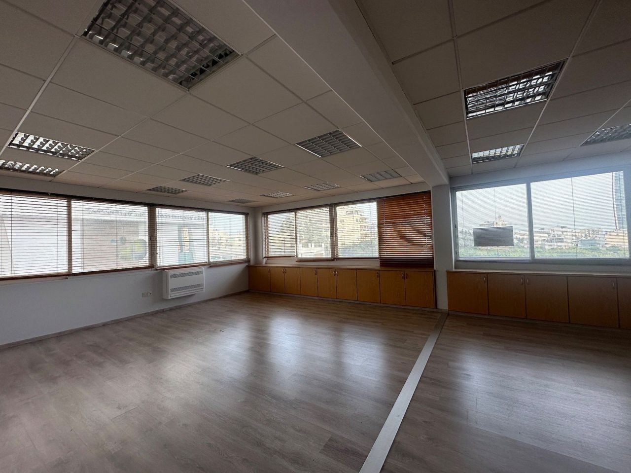 Офис Agios Nicolaos, Кипр, 200 м² - фото 7
