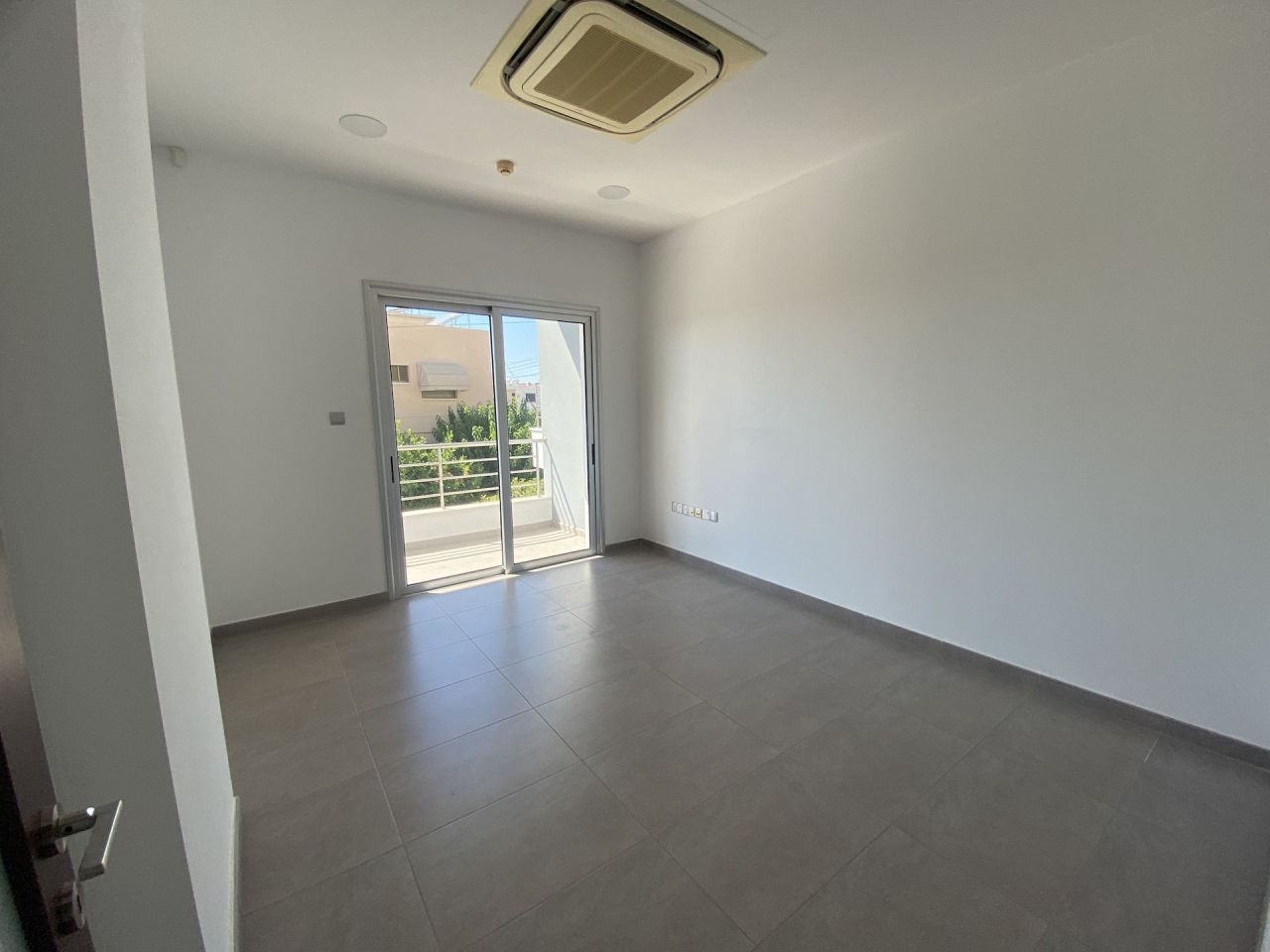 Офис в Пафосе, Кипр, 277 м² - фото 7