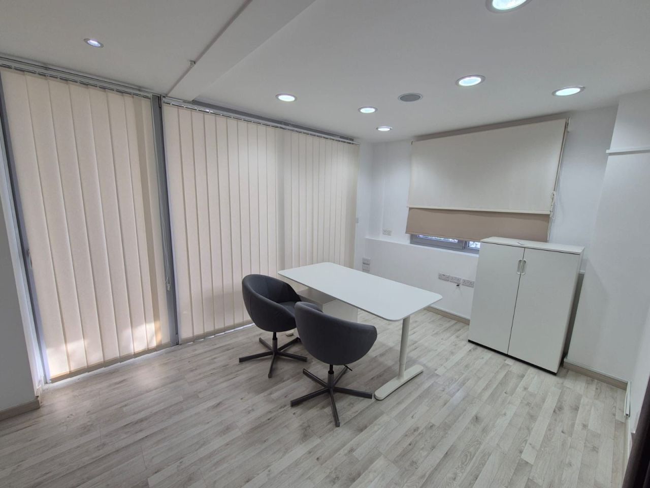 Офис Agia Filaxi, Кипр, 230 м² - фото 7