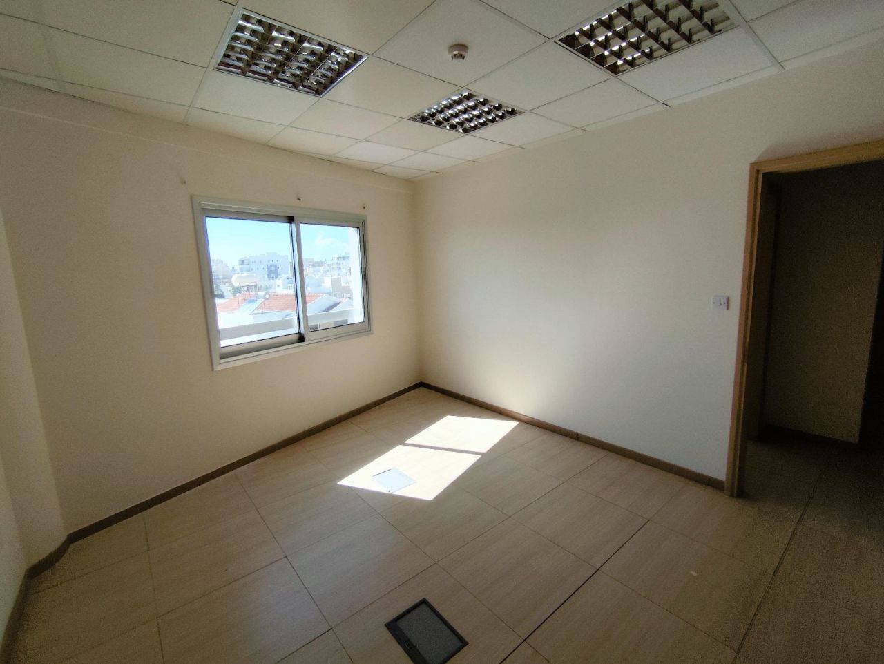 Офис в Меса-Йитонии, Кипр, 95 м² - фото 6