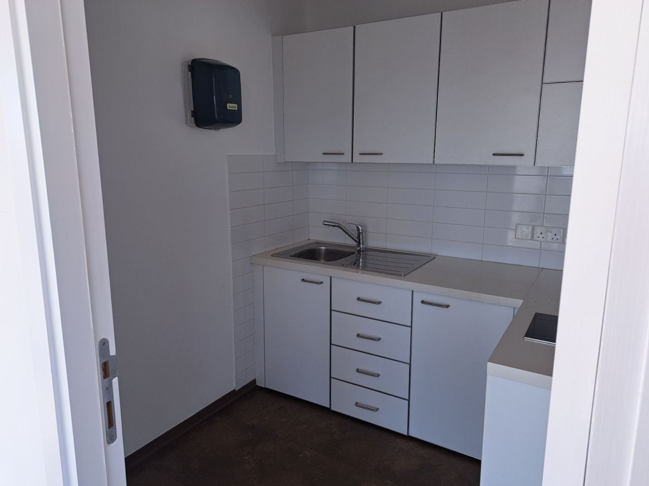 Офис Katholiki, Кипр, 792 м² - фото 8