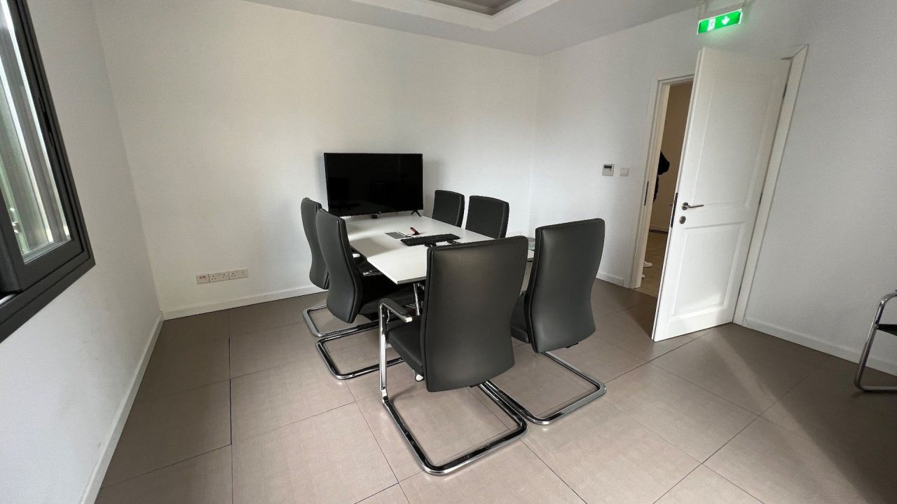 Офис Katholiki, Кипр, 222 м² - фото 6