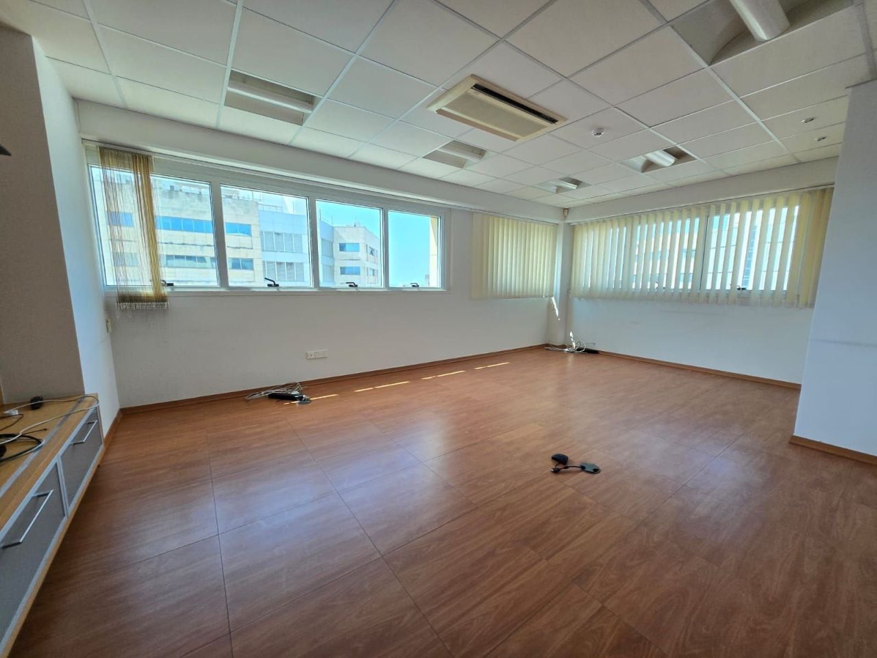 Офис Agios Nicolaos, Кипр, 262 м² - фото 6