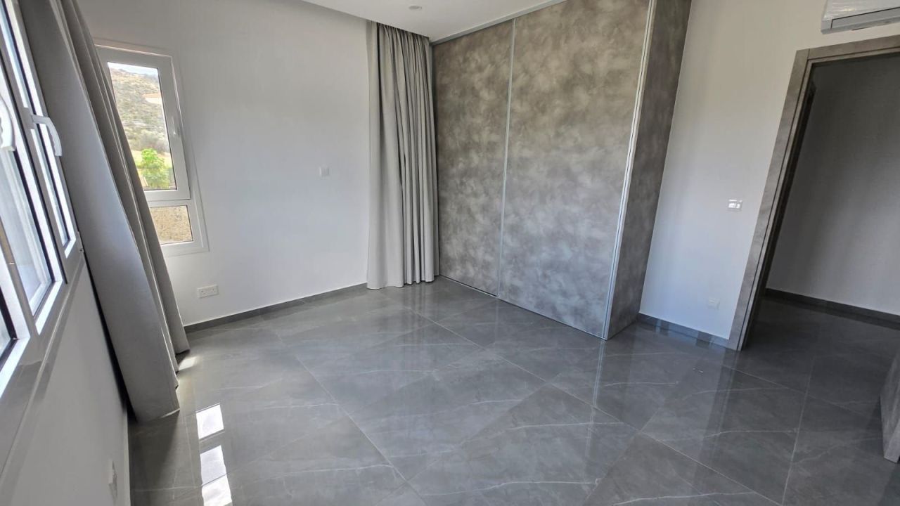 Дом в Агиос Тихоне, Кипр, 500 м² - фото 8