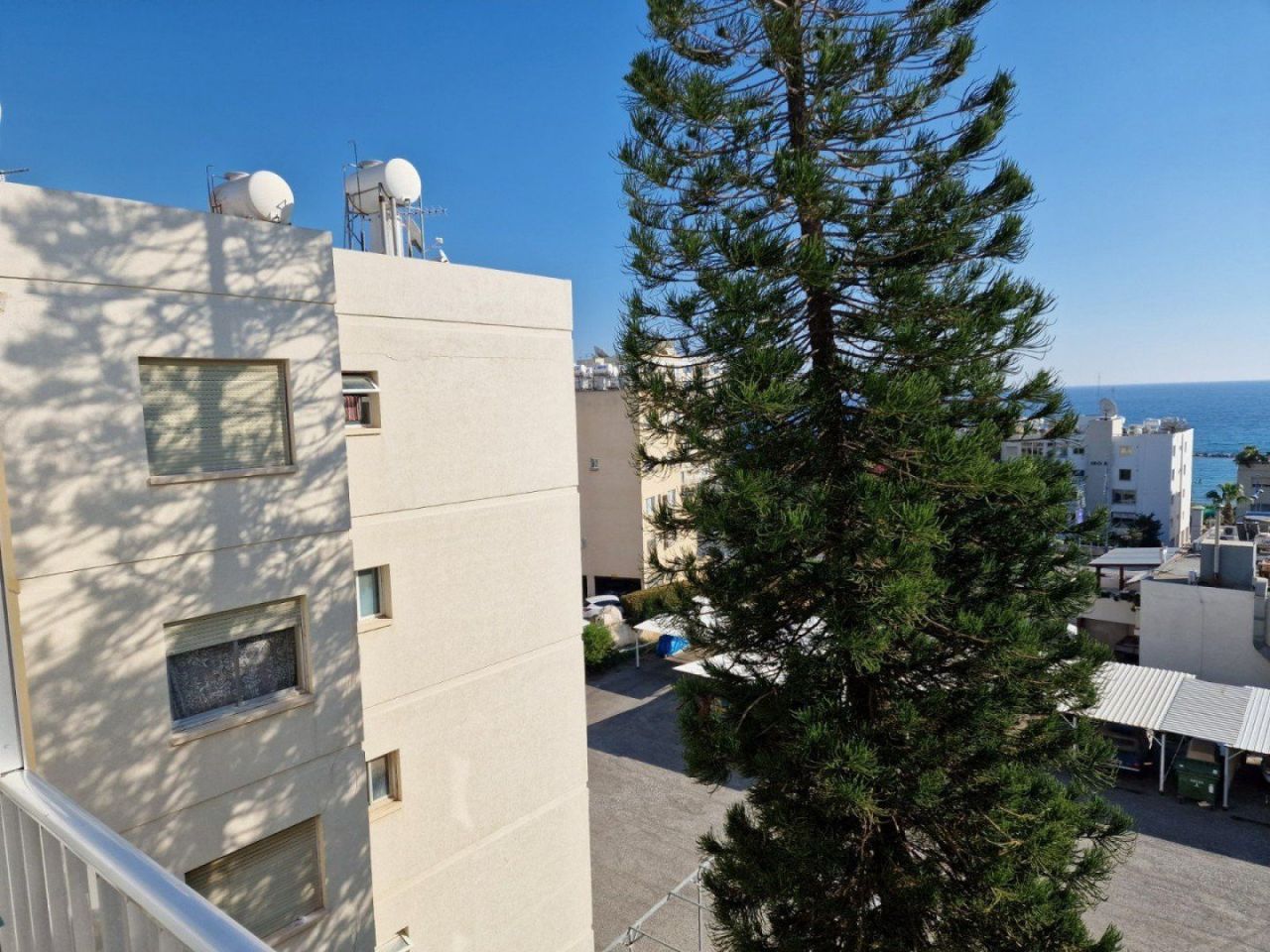 Апартаменты Agios Tychon - Tourist Area, Кипр, 77 м² - фото 6