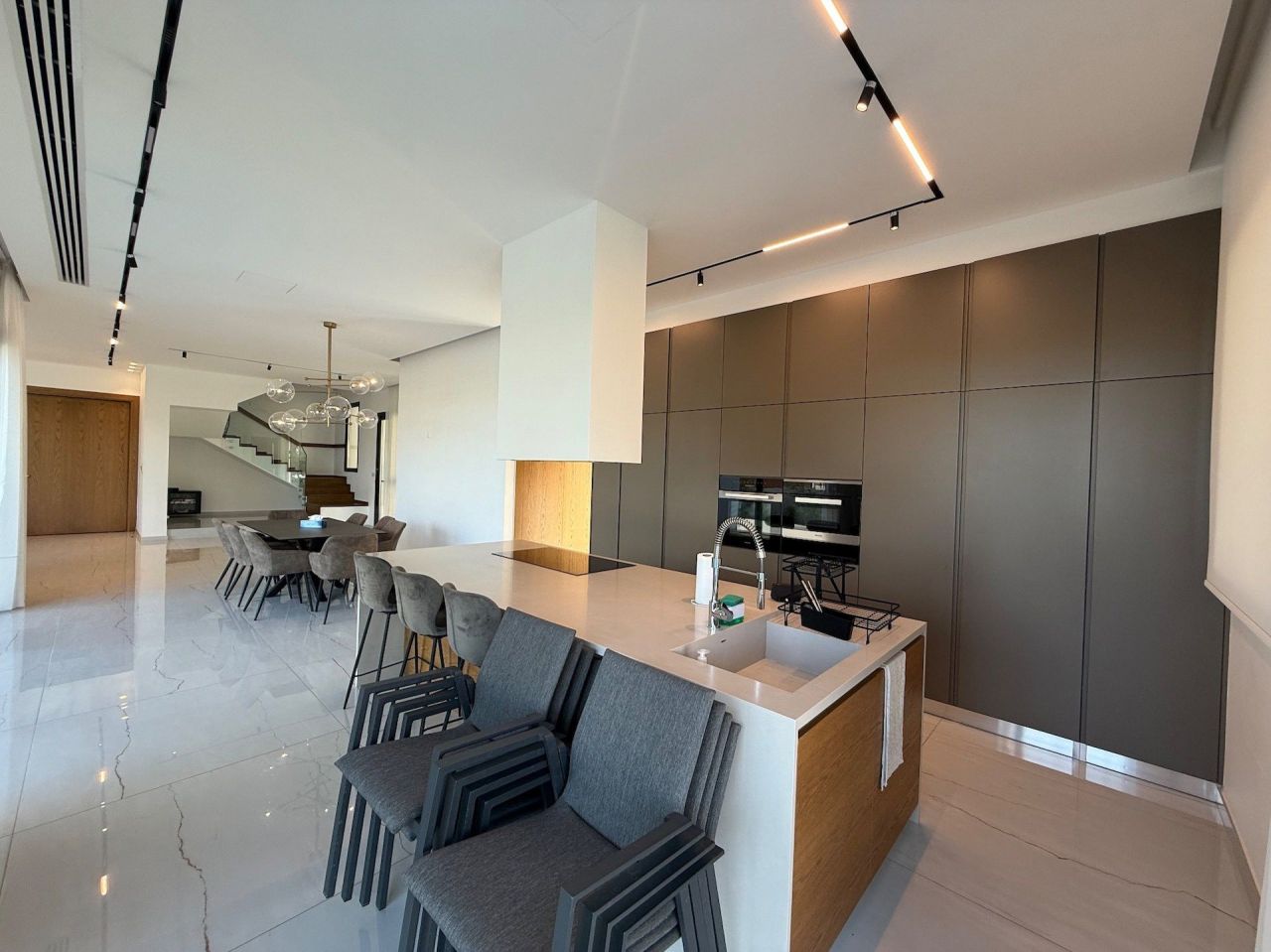 Дом в Агиос Тихоне, Кипр, 400 м² - фото 8