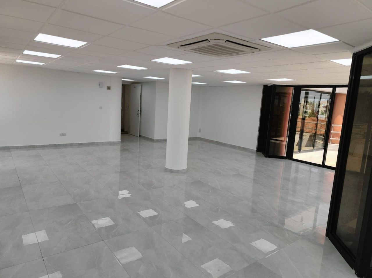 Офис Katholiki, Кипр, 93 м² - фото 6