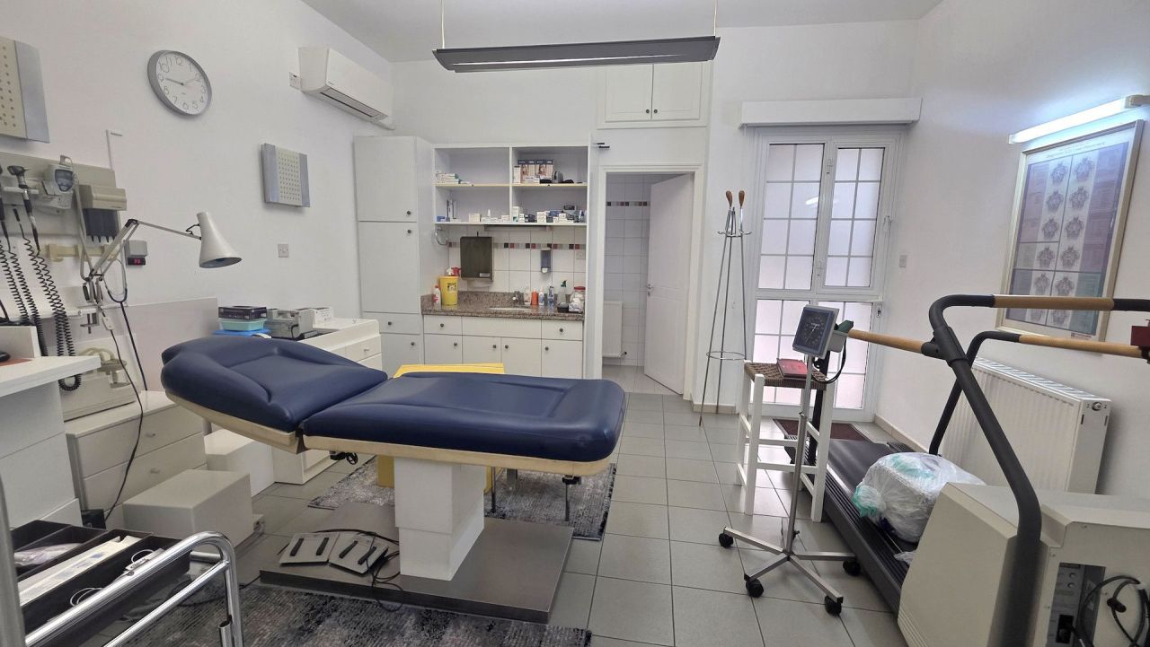 Офис Katholiki, Кипр, 110 м² - фото 8