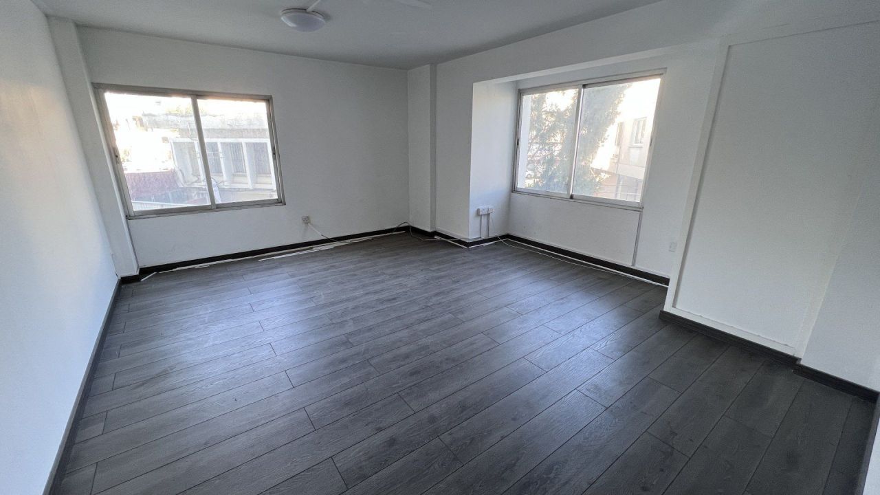 Магазин Ag. Antonios, Кипр, 180 м² - фото 7
