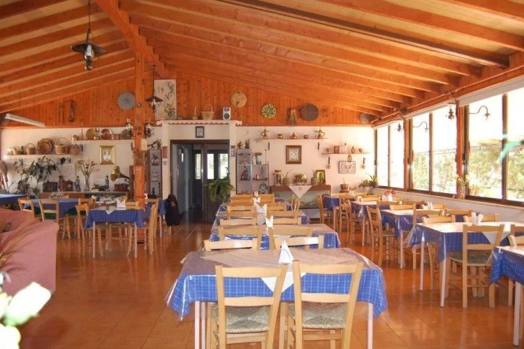 Отель, гостиница в Като Платресе, Кипр, 1 150 м² - фото 7