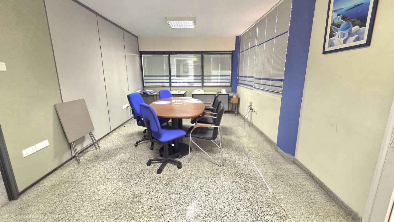 Офис Neapoli, Кипр, 183 м² - фото 9