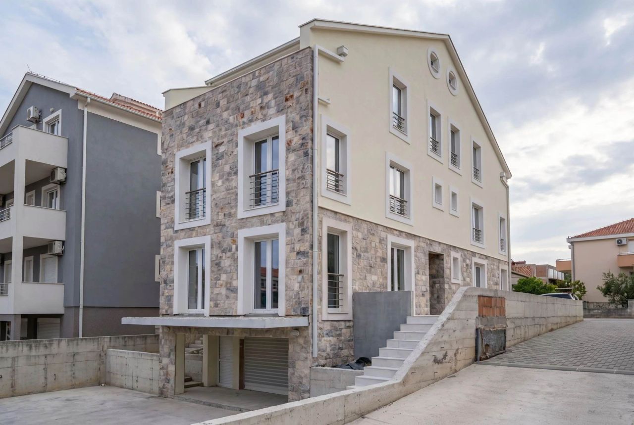 Таунхаус в Херцег-Нови, Черногория, 85 м² - фото 1