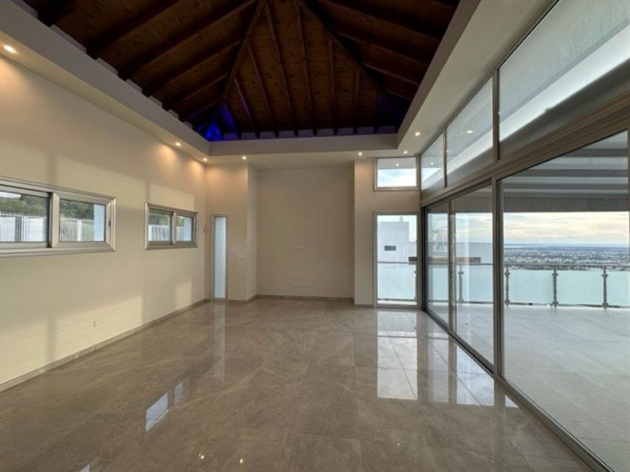 Дом Agia Filaxi, Кипр, 376 м² - фото 9