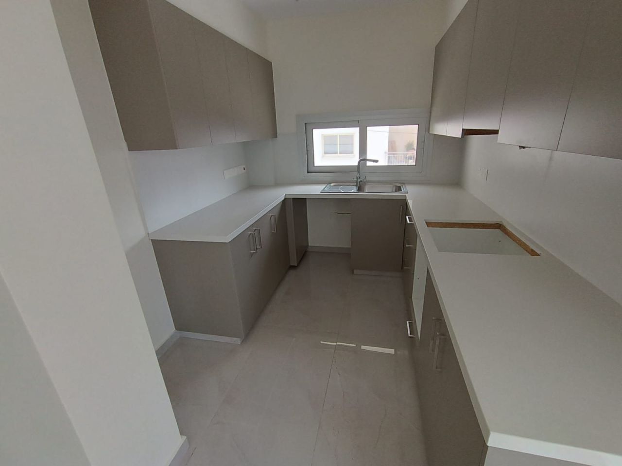 Апартаменты в Агиос Спиридоне, Кипр, 95 м² - фото 9