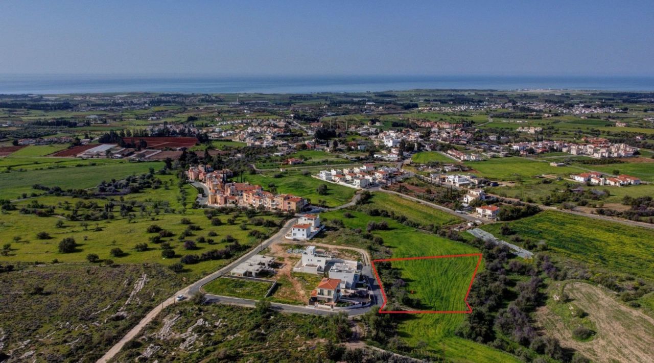 Земля в Анарите, Кипр, 2 700 м² - фото 8