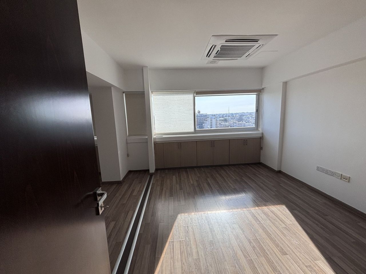 Офис Agia Zoni, Кипр, 376 м² - фото 9