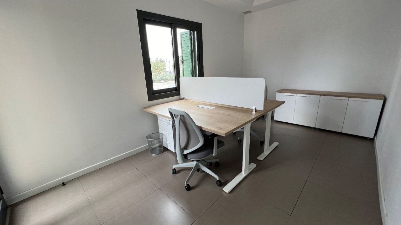 Офис Katholiki, Кипр, 222 м² - фото 8
