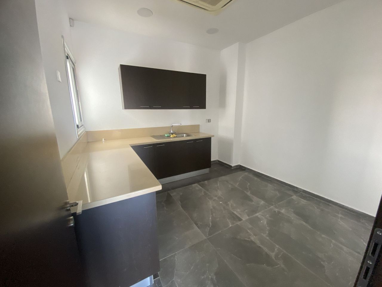 Офис в Пафосе, Кипр, 277 м² - фото 8