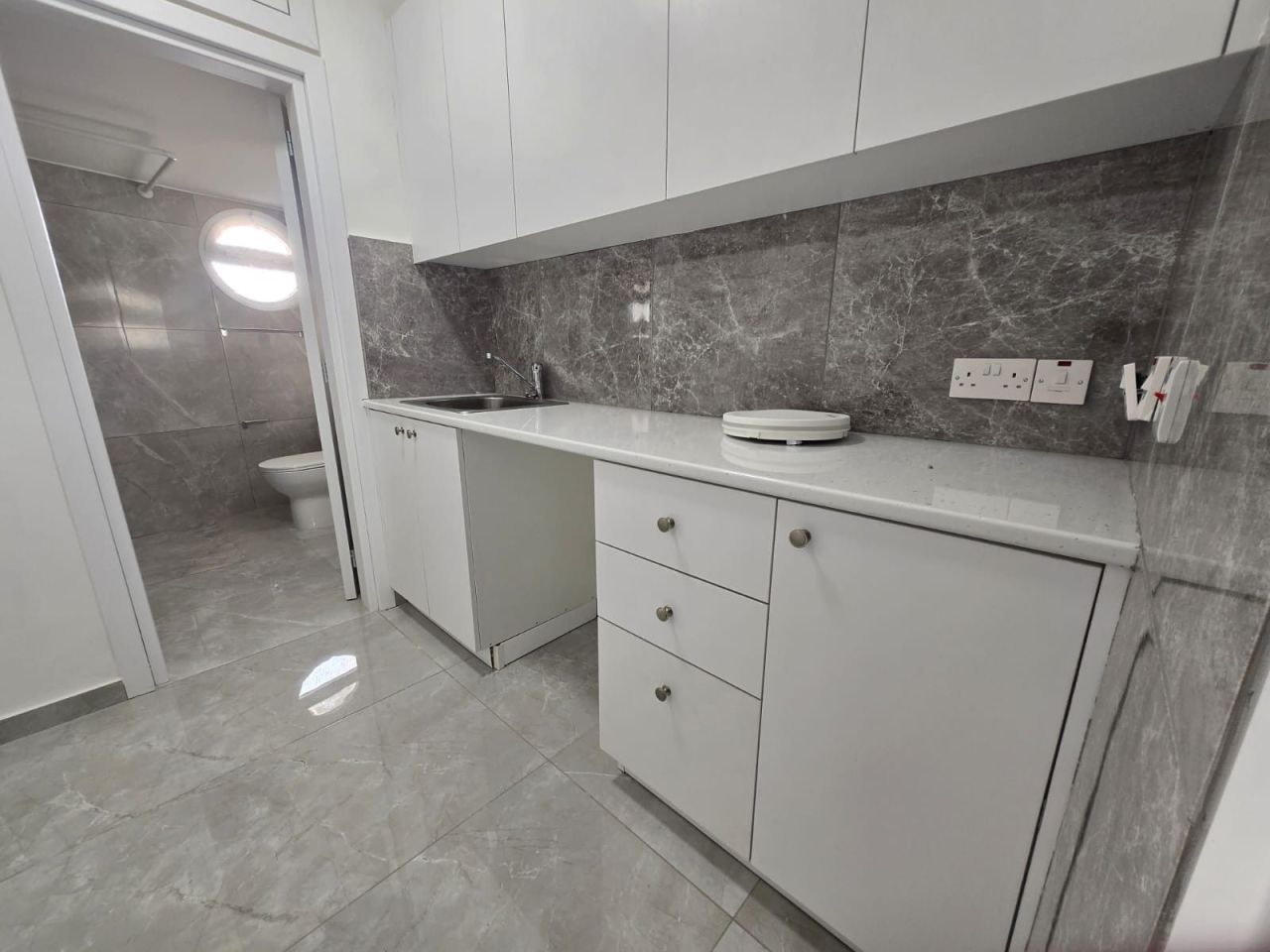 Офис Agia Zoni, Кипр, 80 м² - фото 8
